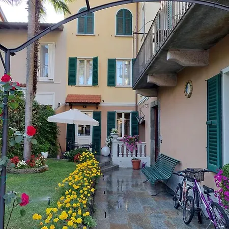 Casa Lari 4* סטרסה