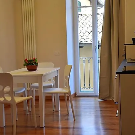 Casa Lari מלון דירות