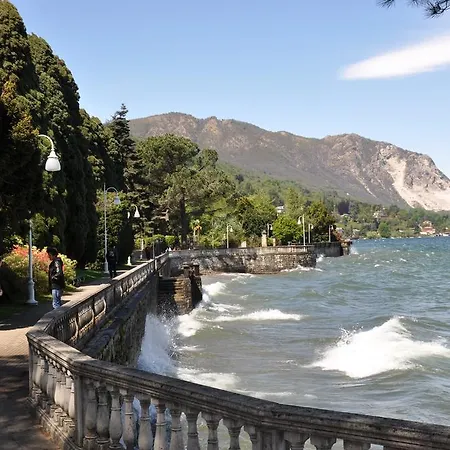 Casa Lari Lägenhetshotell Stresa