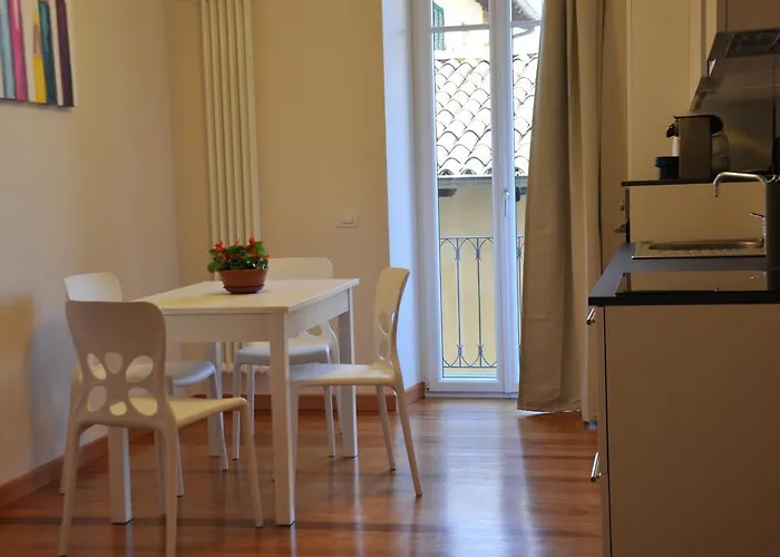 Casa Lari Stresa